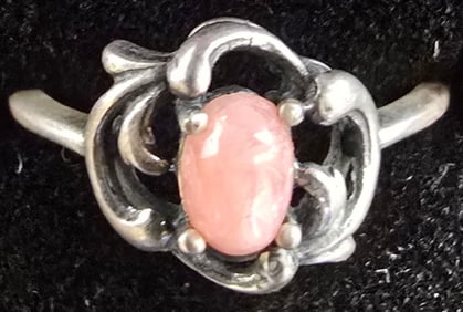 Stylish Vintage Sterling Silver & Pink Gemstone Ring