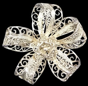 Vintage European Filigree 800 Silver Floral Brooch Pin