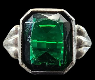 Stunning Vintage European 835 Silver & Green Gemstone Ring