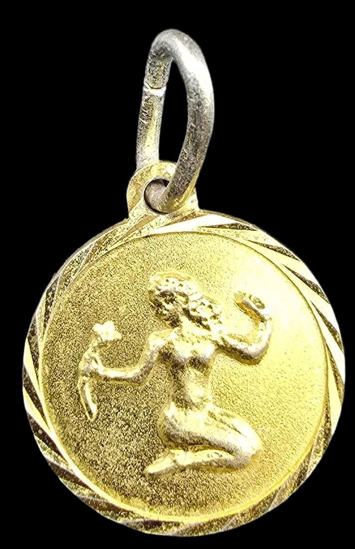 Vintage Gilt Sterling Silver Zodiac Sign Pendant Charm: Very good vintage condition with minor patina according to age. Measures approx. 1/2" high and weighs ca. 1.5 grams. Marked. SHIPPING: We ship in-house and charge a flat fee of $12 for any order of 5