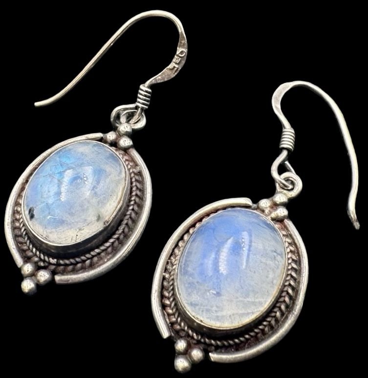Beautiful Vintage Sterling Silver & Moonstone Earrings: Very good vintage condition with minor patina according to age. Each measures approx. 1 3/8" long x 1/2" wide and they jointly weigh ca. 6.1 grams. Marked for Sterling Silver. SHIPPING: We ship in-hou