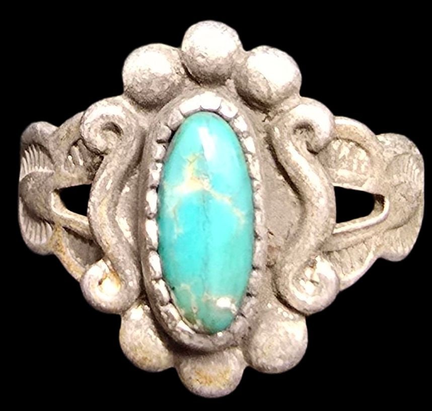 Vintage Mid-Century 1960s Native American BELL TRADING POST Sterling Silver & Gemstone Ring: Very good vintage condition with minor patina according to age. The ring is a size 2.5 and weighs ca. 1.5 grams. Marked for Sterling Silver. SHIPPING: We ship in-house and charge a flat fee of $12 for