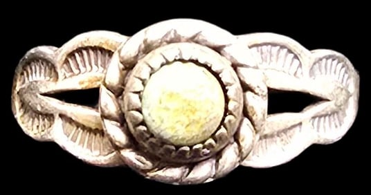 Vintage Mid-Century 1960s Native American BELL TRADING POST Sterling Silver & Gemstone Ring