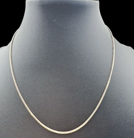 Stylish Vintage Italian Sterling Silver Snake Chain Necklace