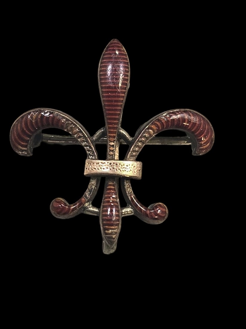 Antique Sterling Silver & Red Enamel Fleur de Lis Brooch Pin: Very good antique condition with some patina and enamel wear according to age. Measures approx. 1" long and weighs ca. 3 grams. Tested for silver. SHIPPING: We ship in-house and charge a flat fee of $