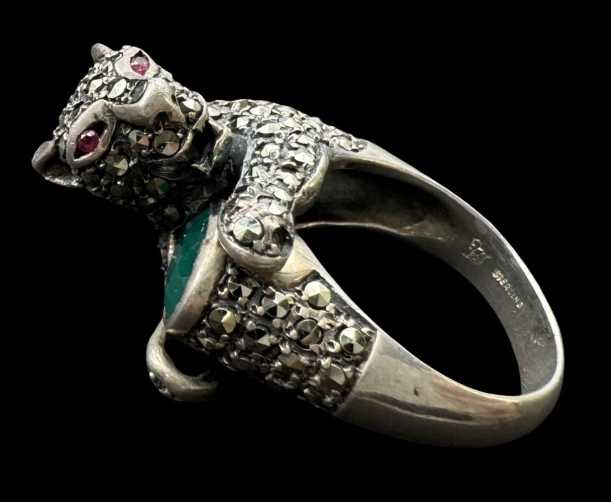 Very Unusual Vintage Sterling Silver, Macarsite, Ruby & Emerald Cat Shaped Cocktail Ring (1 of 3)