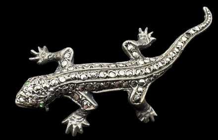 Vintage Sterling Silver & Marcasite Lizard Brooch /w Green Gemstone Eyes