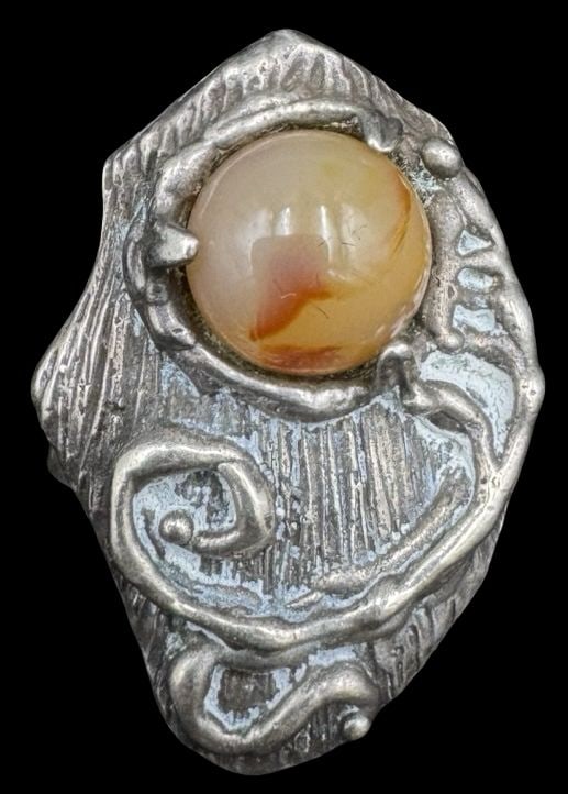 Stylish Vintage Mid-Century Modern Brutalist 900 Silver & Beige Gemstone Ring (1 of 3)