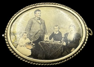 Unusual Antique Gilt European 800 Silver Brooch / Pin /w Family Picture
