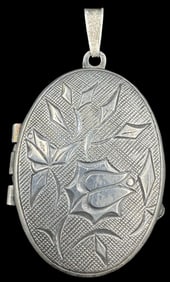 Ornately Engraved Vintage European 835 Silver Picture Locket Pendant
