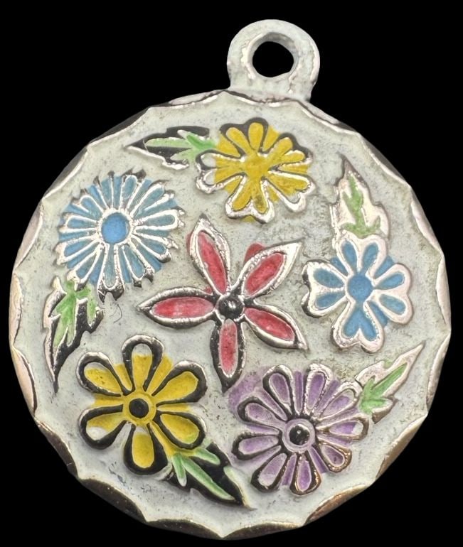 Beautiful Ornate Vintage Multi-Color Enamel Pendant: Very good vintage condition with minor patina according to age. Measures approx. 3/4" long x 3/4" wide and weighs ca. 0.5 grams.