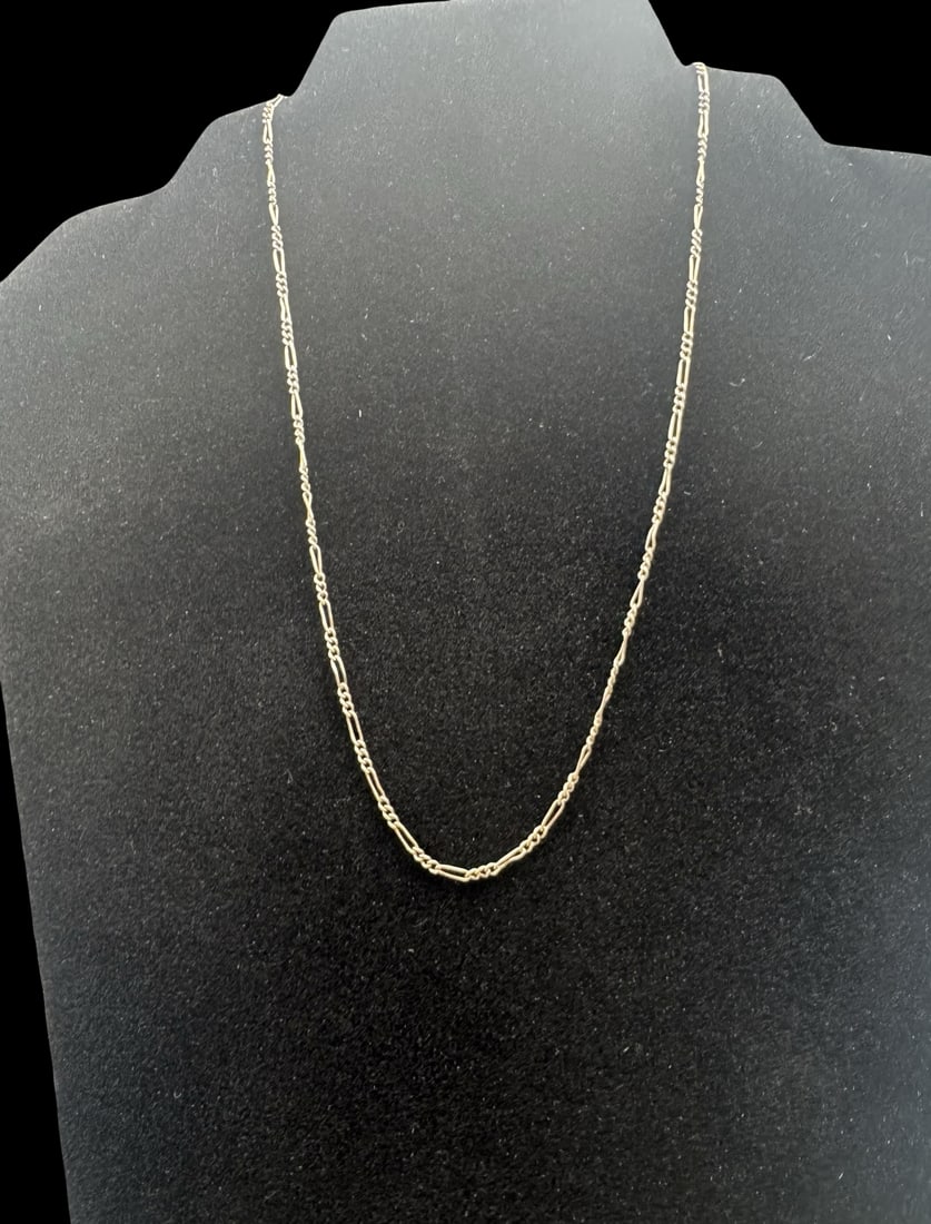 Vintage European 835 Silver Chain Necklace: Very good vintage condition with minor patina according to age. Measures approx. 17" long x 1/8" wide and weighs ca. 2.8 grams. Marked for 835 Silver?