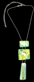 Stylish Vintage Costume Jewelry Necklace /w Green Resin Stones
