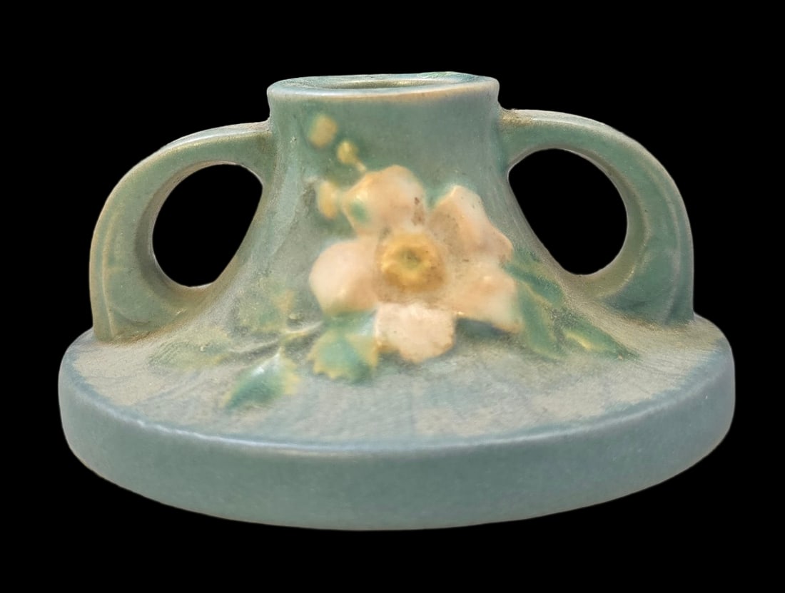 Vintage ROSEVILLE Art Pottery WATER LILY Brown & Green Ceramic Candle Holder: Very good vintage condition with minor wear according to age, please see pictures. No cracks or repairs. Measures approx. 2 1/2" high x 4" wide. Marked.