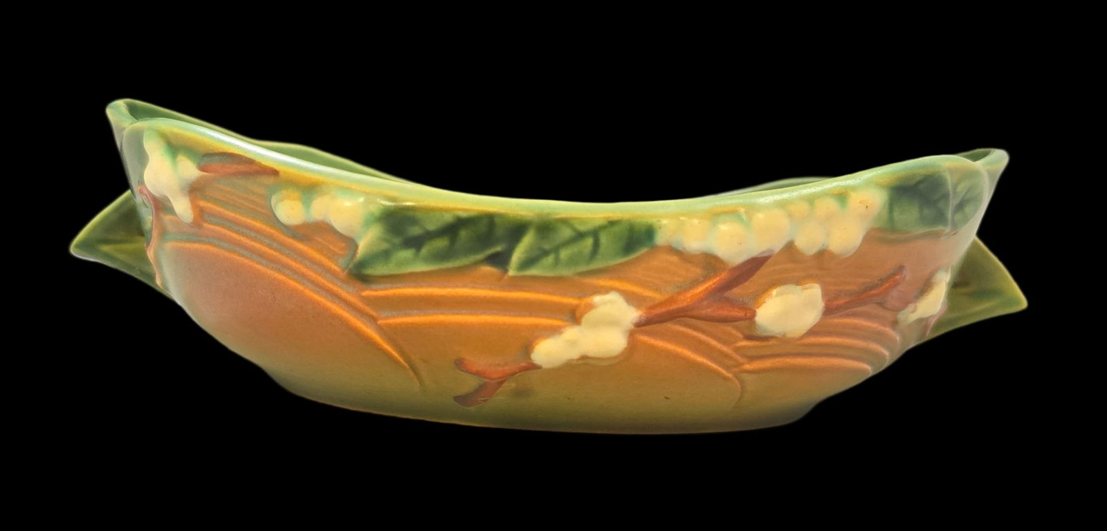 Vintage ROSEVILLE Art Pottery SNOWBERRY Brown & Green Ceramic Bowl: Very good vintage condition with minor wear according to age, please see pictures. No cracks or repairs. Measures approx. 2" high x 10" wide. Marked.