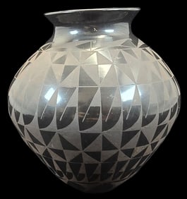 Vintage Handmade JAIME DOMINGUEZ Mata Ortiz Pottery Vase