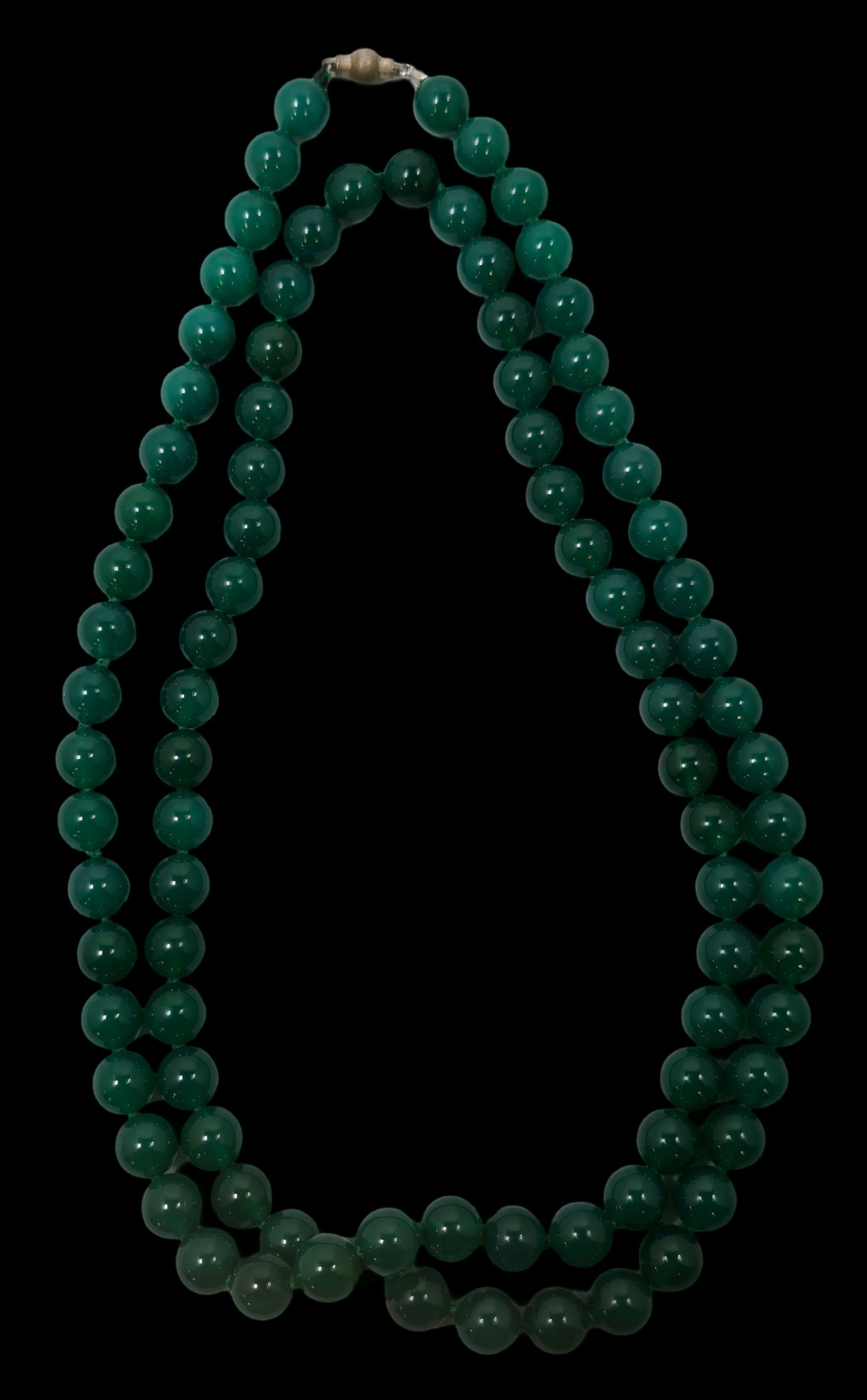 Vintage Green Gemstone Bead Necklace: Very good vintage condition with some patina according to age, please see pictures. Measures approx. 18" long.