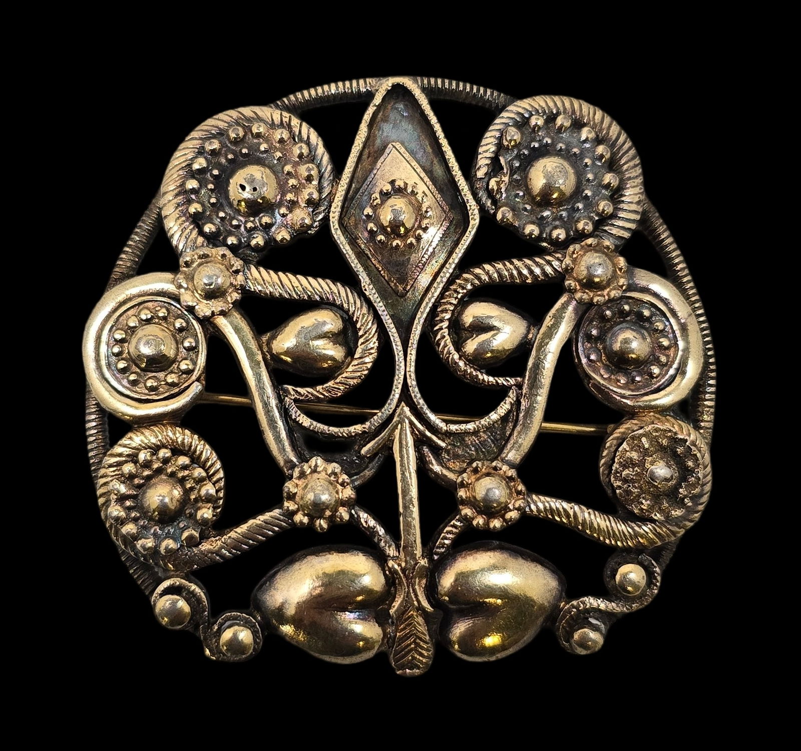 Large Vintage Gilt Sterling Silver Brooch Pin: Very good vintage condition with some patina according to age, please see pictures. Measures approx. 2 1/2" wide and weighs ca. 22 grams