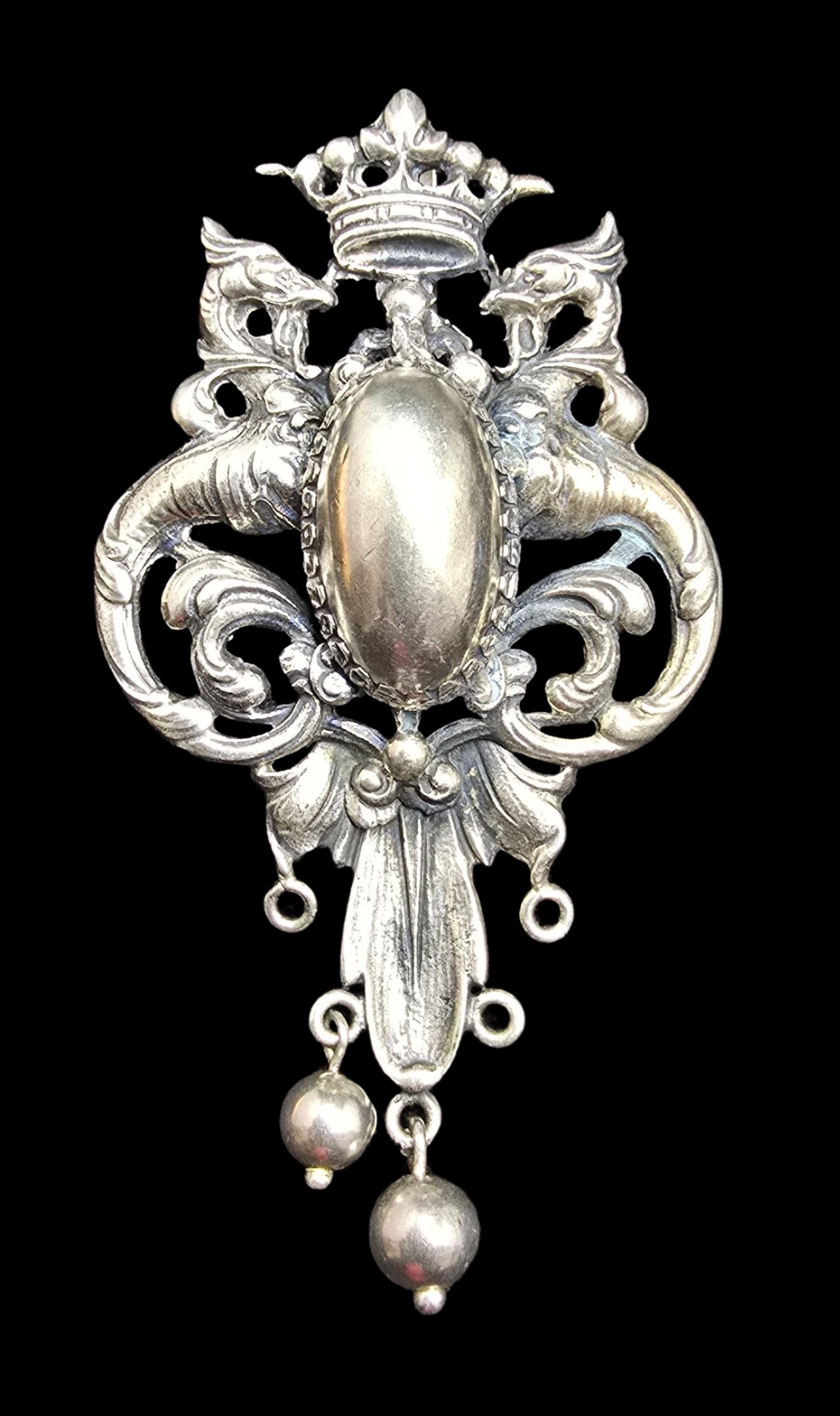 Rare Vintage GUGLIELMO CINI Sterling Silver Renaissance Revival Brooch Pin: Very good vintage condition with minor patina according to age. Measures approx. 3 1/2" high x 2" wide and weighs ca. 28 grams. Marked for Sterling Silver & CINI Designer.