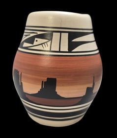 Vintage Handmade Native American Navajo Cedar Mesa Pottery Jar