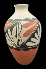 Vintage Southwestern Native American Pueblo NGUNI LAGUNA Pottery Vessel