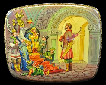 Beautiful Handpainted Vintage Russian Lacquer Box - Signed