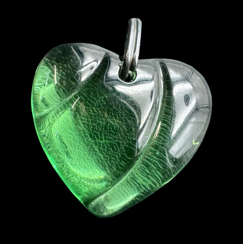 Vintage BACCARAT Green Crystal Heart Shaped Pendant (1 of 4)
