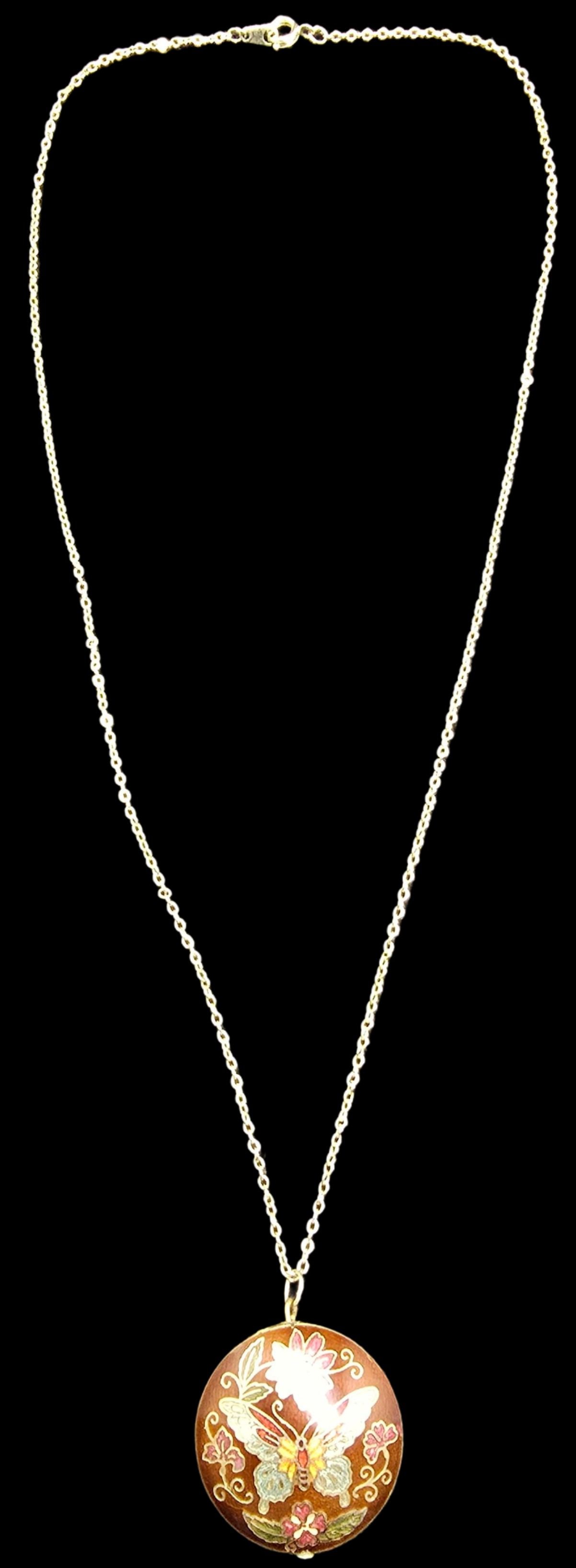 Stylish Vintage Mid-Century Gold-Plated Metal & Cloisonne Enamel Butterfly Pendant Necklace: Very good vintage condition with minor patina according to age. Measures approx. 20" long and weighs ca. 10.5 grams.