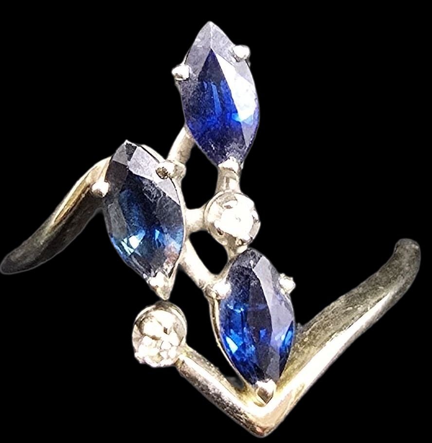 Gorgeous Vintage Sterling Silver Ring /w Blue & Clear Gemstones (1 of 4)