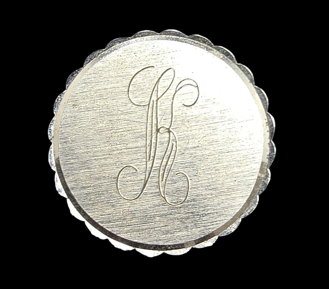 Elegant Vintage LAMODE Sterling Silver Brooch /w Engraved Letter "K" (1 of 3)