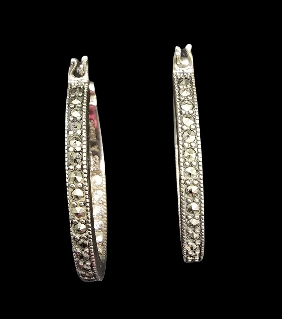 Gorgeous Vintage Sterling Silver & Macarsite Hoop Earrings: Very good vintage condition with minor patina according to age. Each measures approx. 1" long and they jointly weigh ca. 9.5 grams. Marked for Sterling Silver.