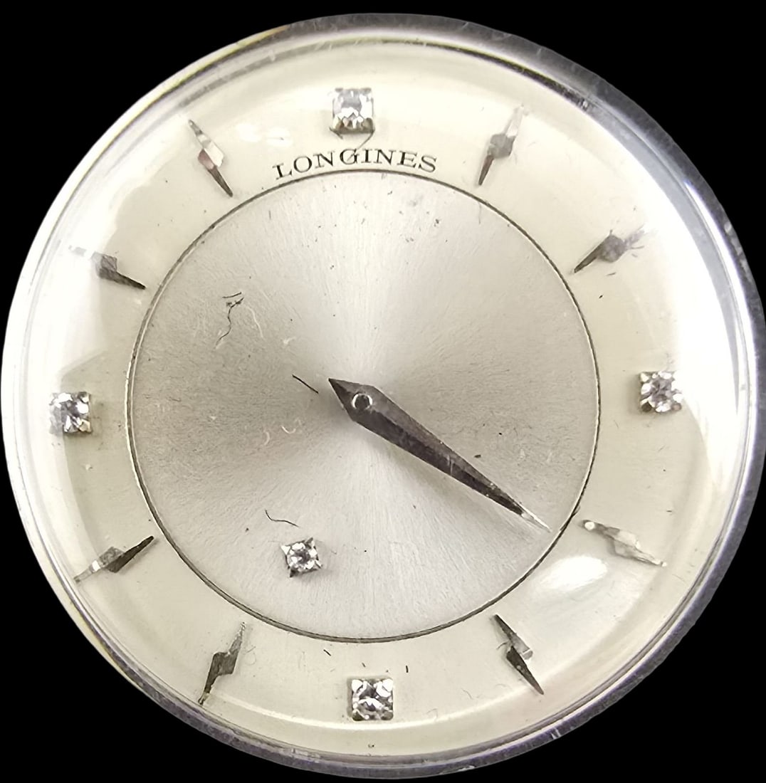 Vintage Swiss LONGINES Watch Movement /w 17 Jewels: Very good vintage condition with minor patina according to age; works. Measures approx. 1 1/2" in diameter and weighs ca. 33.5 grams. Engraved LONGINES /w 17 Jewels.