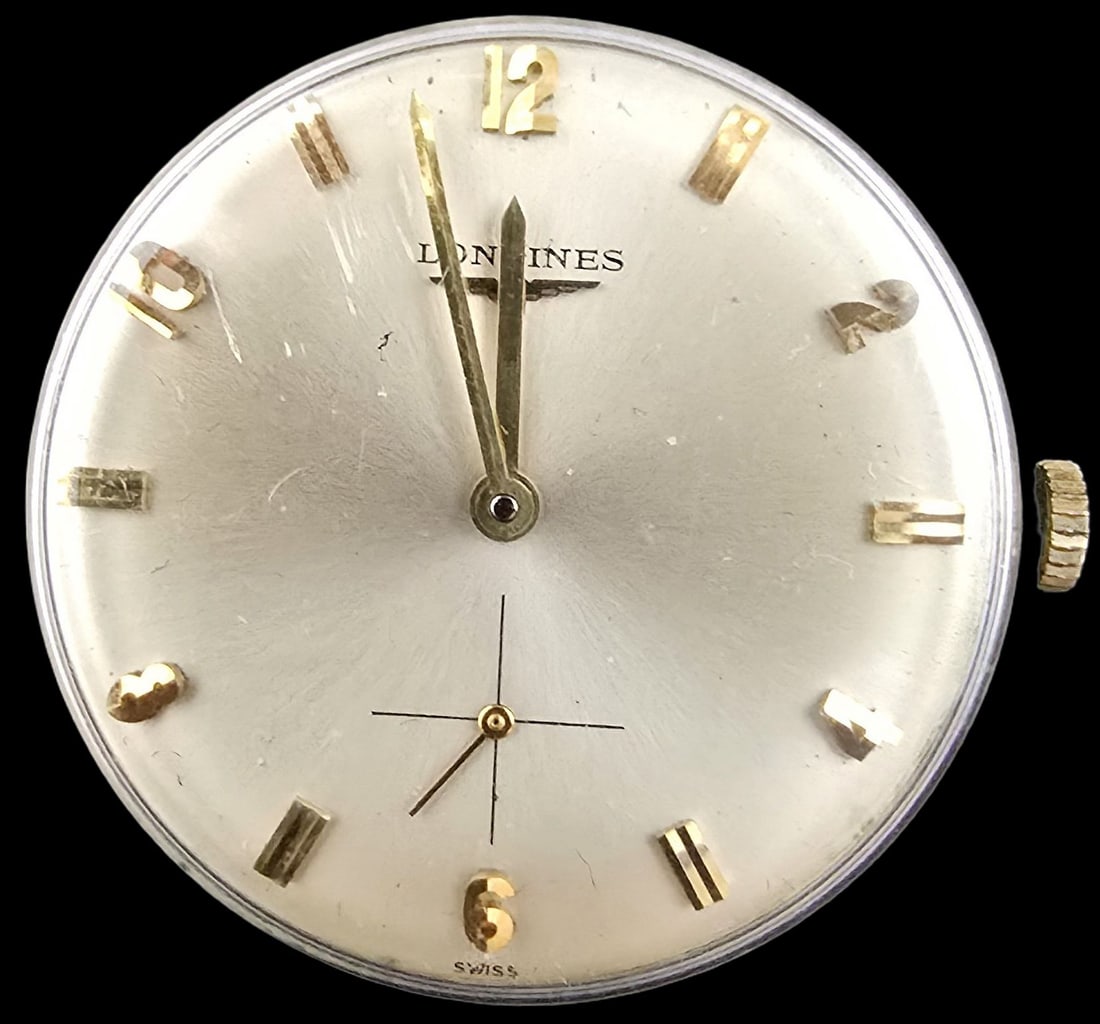 Vintage LONGINES Watch Movement /w 17 Jewels: Very good vintage condition with minor patina according to age; works. Measures approx. 1" in diameter and weighs ca. 10.5 grams. Engraved LONGINES /w 17 Jewels.