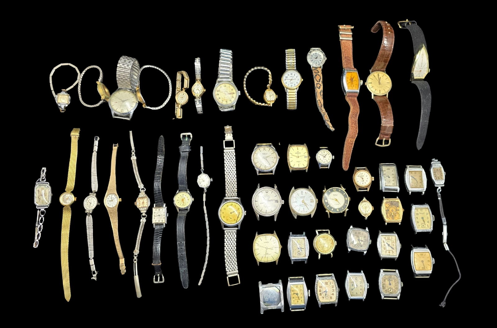 Lot of Vintage Watches: Very good vintage condition with minor patina according to age. Measures approx. ?" long and ?" wide and weighs ca. ? grams.