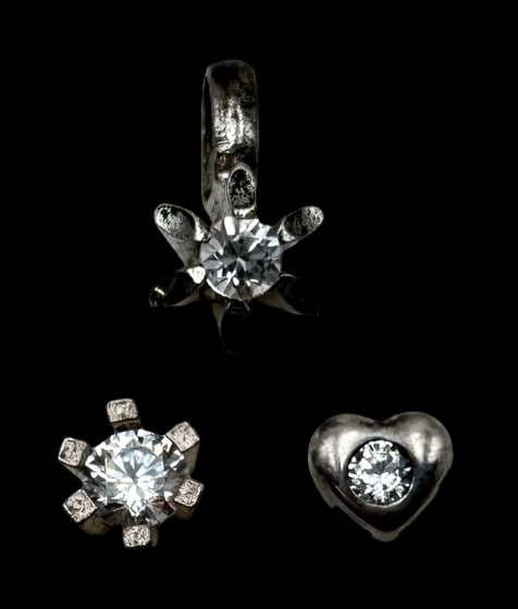 Set of 3 Vintage Sterling Silver & Gemstone Pendants: Very good vintage condition with minor patina according to age. The largest piece measures approx. 1/2" long x 1/4" wide and they jointly weigh ca. 1.5 grams. Marked for Sterling Silver.and some carry