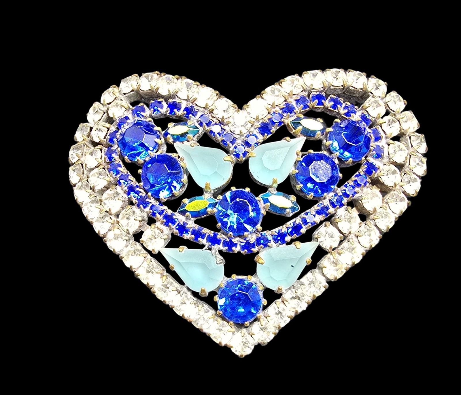 Gorgeous Vintage Heart Shaped Costume Jewelry Rhinestone Cluster Brooch: Very good vintage condition with minor patina according to age. Measures approx. 2" long x 3" wide and weighs ca. 37 grams.