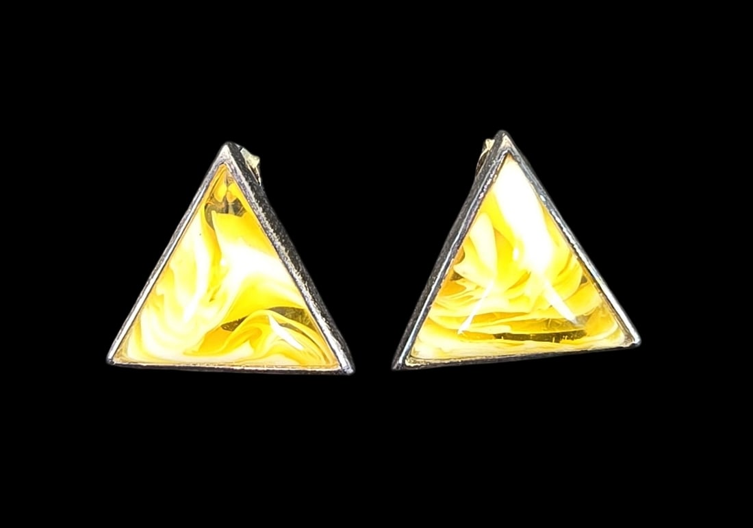 Vintage Sterling Silver & Yellow Art Glass Triangular Stud Earrings: Very good vintage condition with minor patina according to age. Each measures approx. 1/2" wide and they jointly weigh ca. 3 grams. Marked for Sterling Silver.