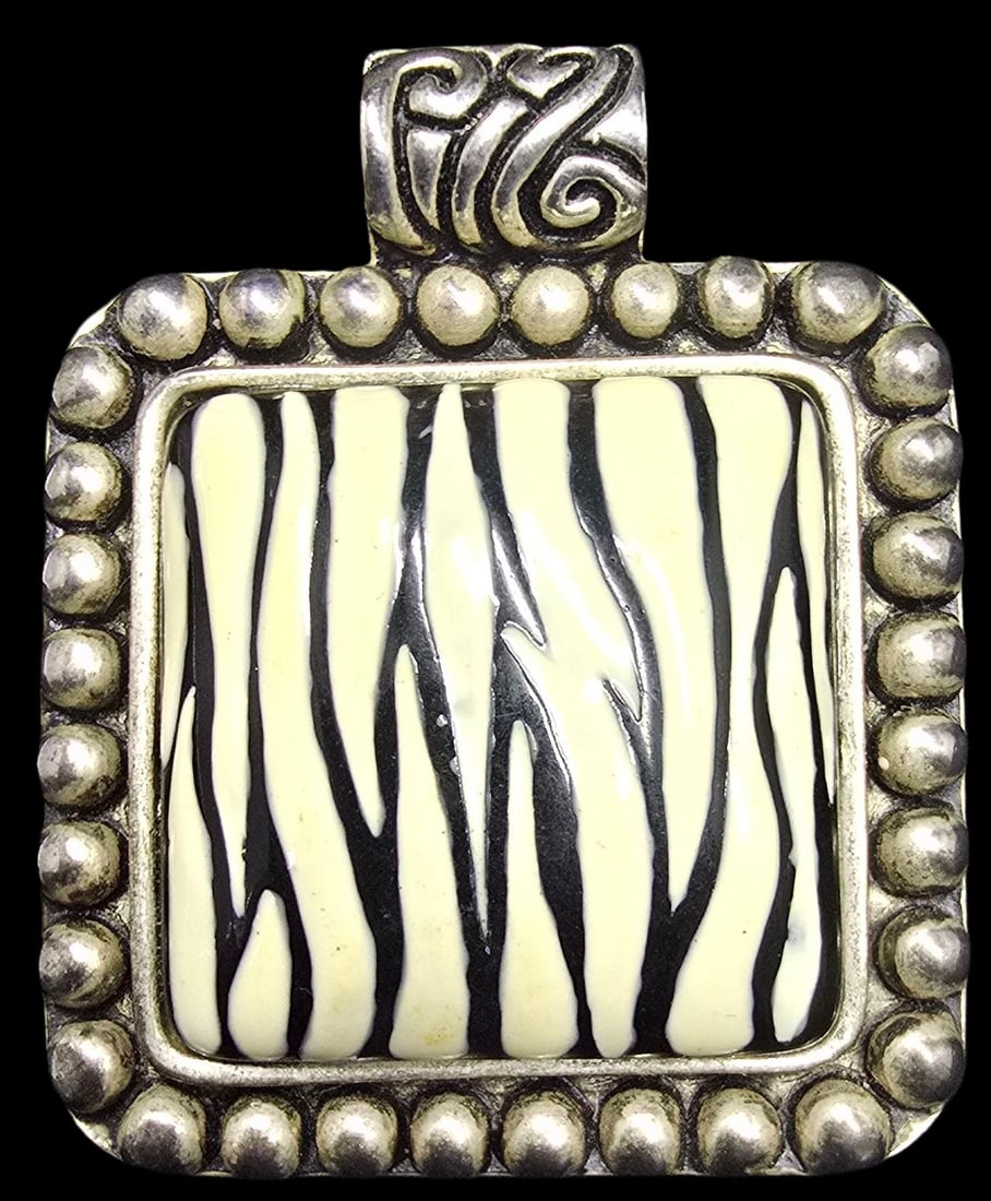 Stylish Large Vintage Costume Jewelry Pendant: Very good vintage condition with minor patina according to age. Measures approx. 2 long x 2" wide and weighs ca. 34 grams.