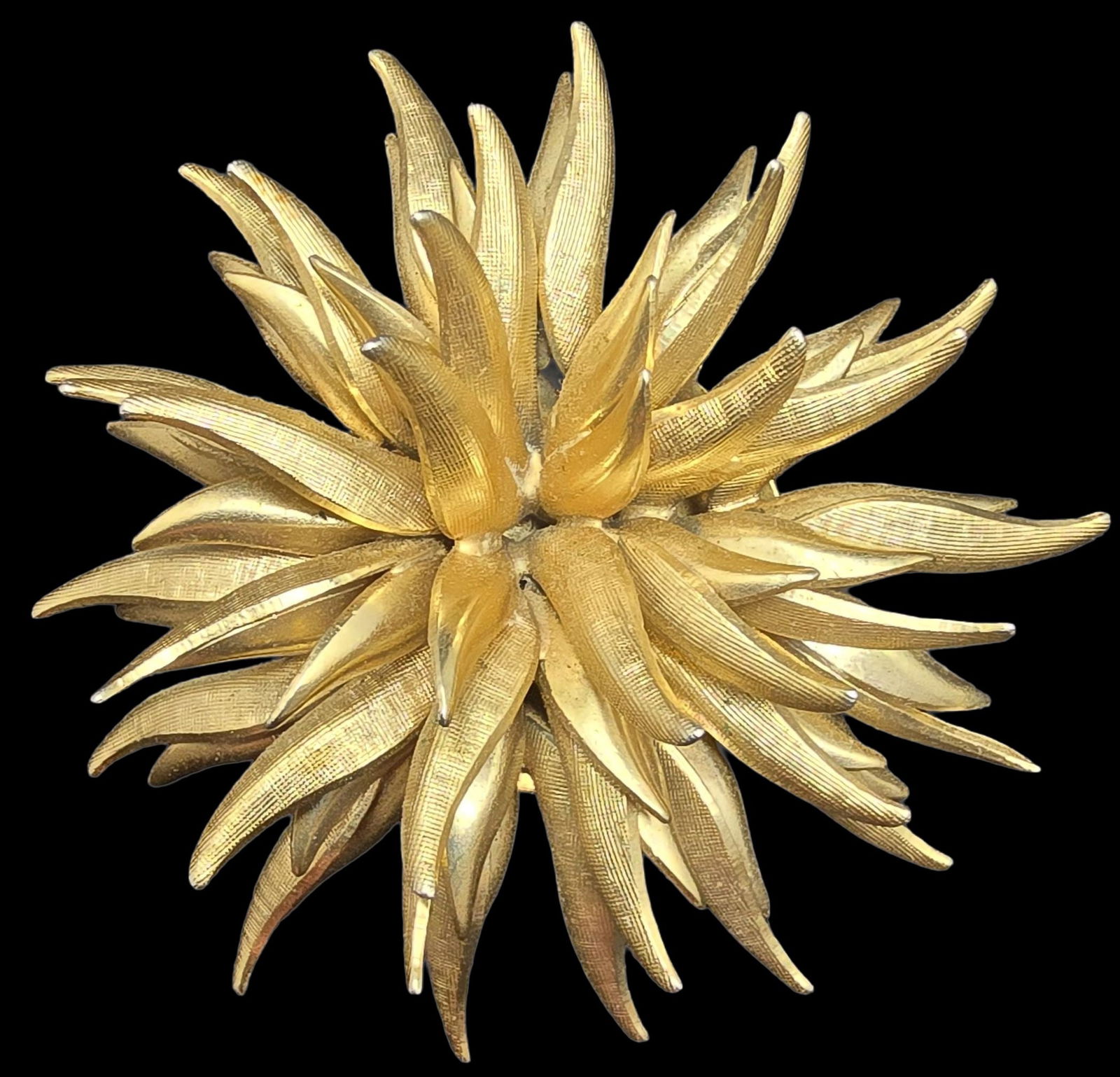 Beautiful Vintage Gold-Tone Metal Costume Jewelry Sun Brooch (1 of 4)