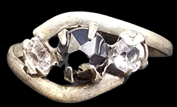 Mid-Century Southwestern Sterling Silver & Gemstone Designer Ring: Very good vintage condition with minor patina according to age. The ring is a size 2 and weighs ca. 0.5 grams. Marked for Sterling Silver & Designer.