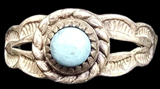 Vintage Mid-Century Southwestern Sterling Silver & Gemstone Ring: Very good vintage condition with minor patina according to age. The ring is a size 3 and weighs ca. 1 gram. Marked for Sterling Silver & Designer.