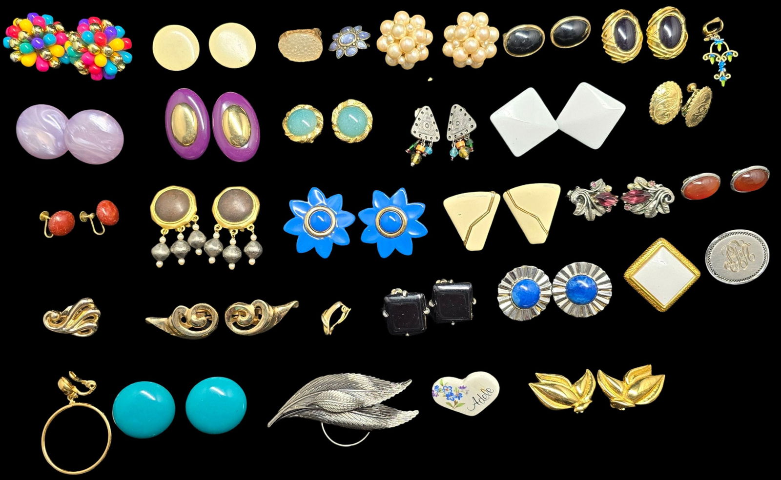 Large Lot of Vintage Custume Jewelry Pieces: Very good vintage condition with minor patina according to age.