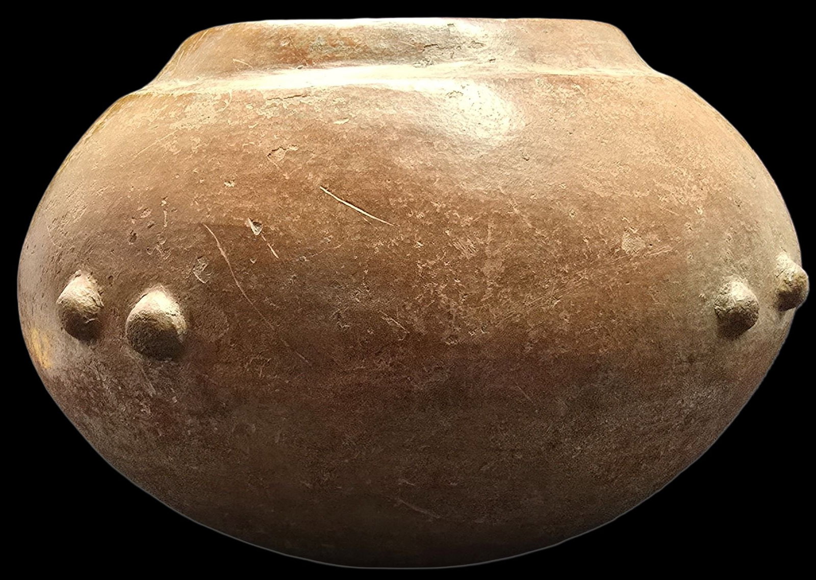 Gorgeous Antique Pre-Columbian Pottery / Terracotta Bowl: Very good antique condition with surface wear according to age. No chips, cracks or repairs. Measures approx. 8" wide x 6 1/2" high.