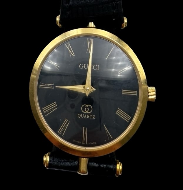 Vintage Goldtone Metal GUCCI Women's Stack Watch (1 of 8)
