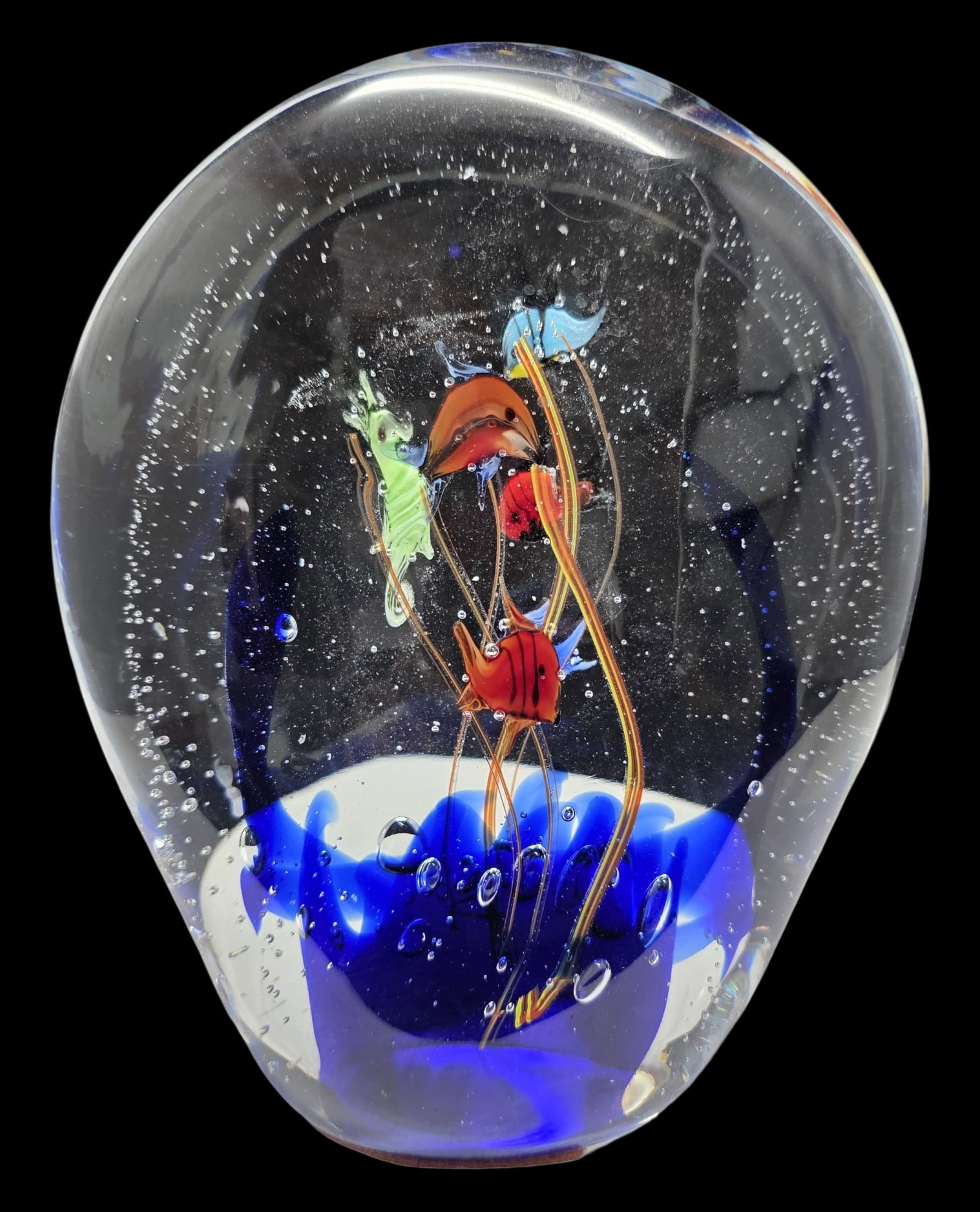 Whimsical Vintage Art Glass Aquarium Paperweight /w Fish & Seagrass: Very good vintage condition. No chips, cracks or repairs. Measures approx. 4" high x 3" wide.