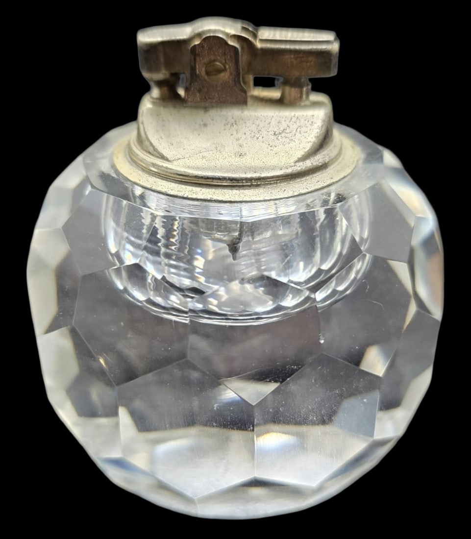 Stunning Vintage Mid-Century Crystal Table Lighter: Very good vintage condition with minor wear according to age. Measures approx. 3 3/4" high x 3 1/2" in diameter (2 3/4" at the base).