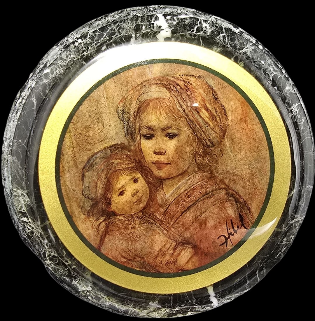 Beautiful Vintage EDNA HIBEL Mother and Child Marble Trinket Box: Very good vintage condition with minor patina according to age. Measures approx. 2" high x 4 1/2" in diameter.