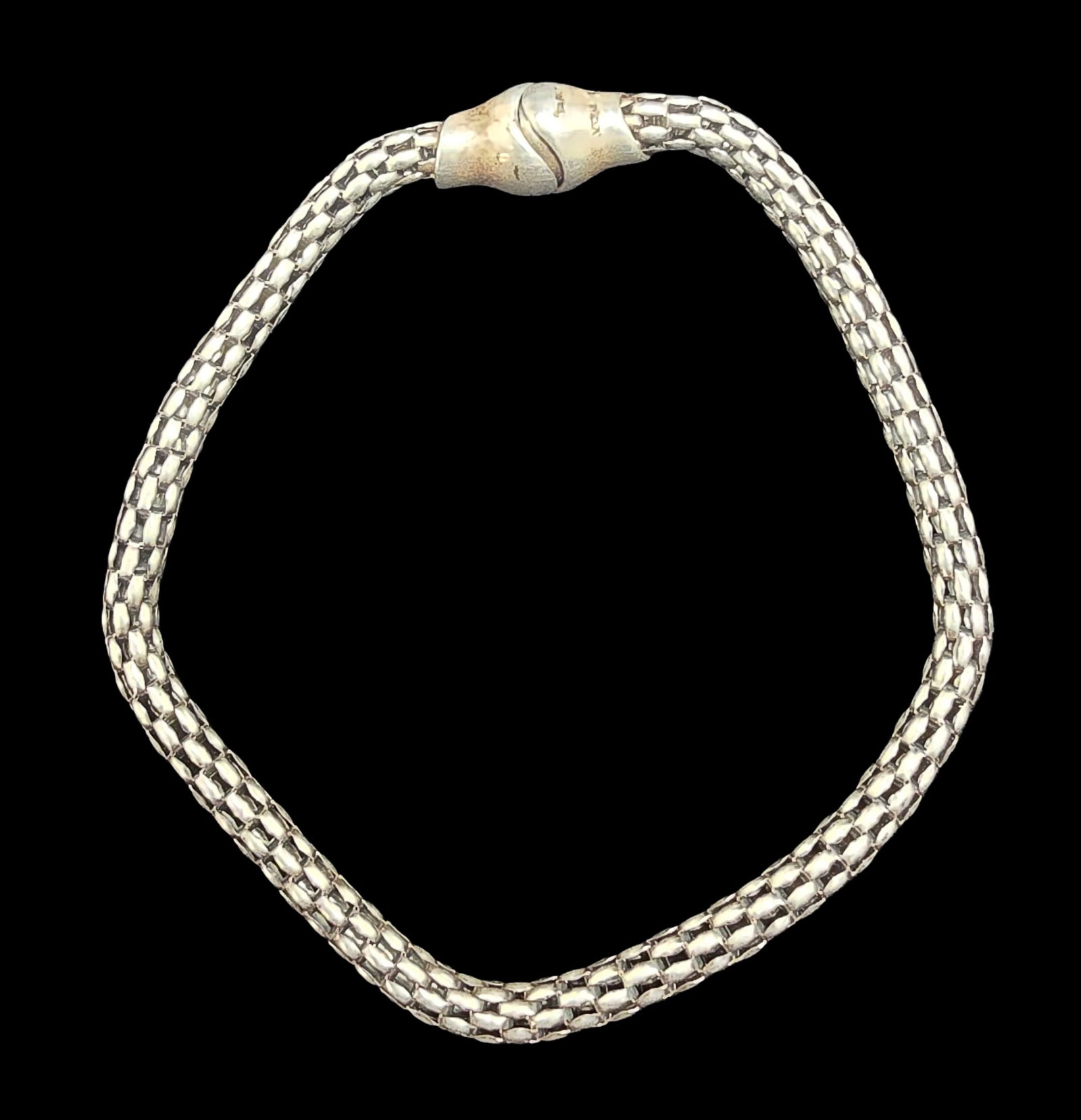 Stylish Vintage MICHAEL DAWKINS Italy Sterling Silver Woven Chain Designer Bracelet & Magnet Clasp: Very good vintage condition with minor patina and wear according to age. Measures approx. 8" long and weighs ca. 7 grams. Marked.