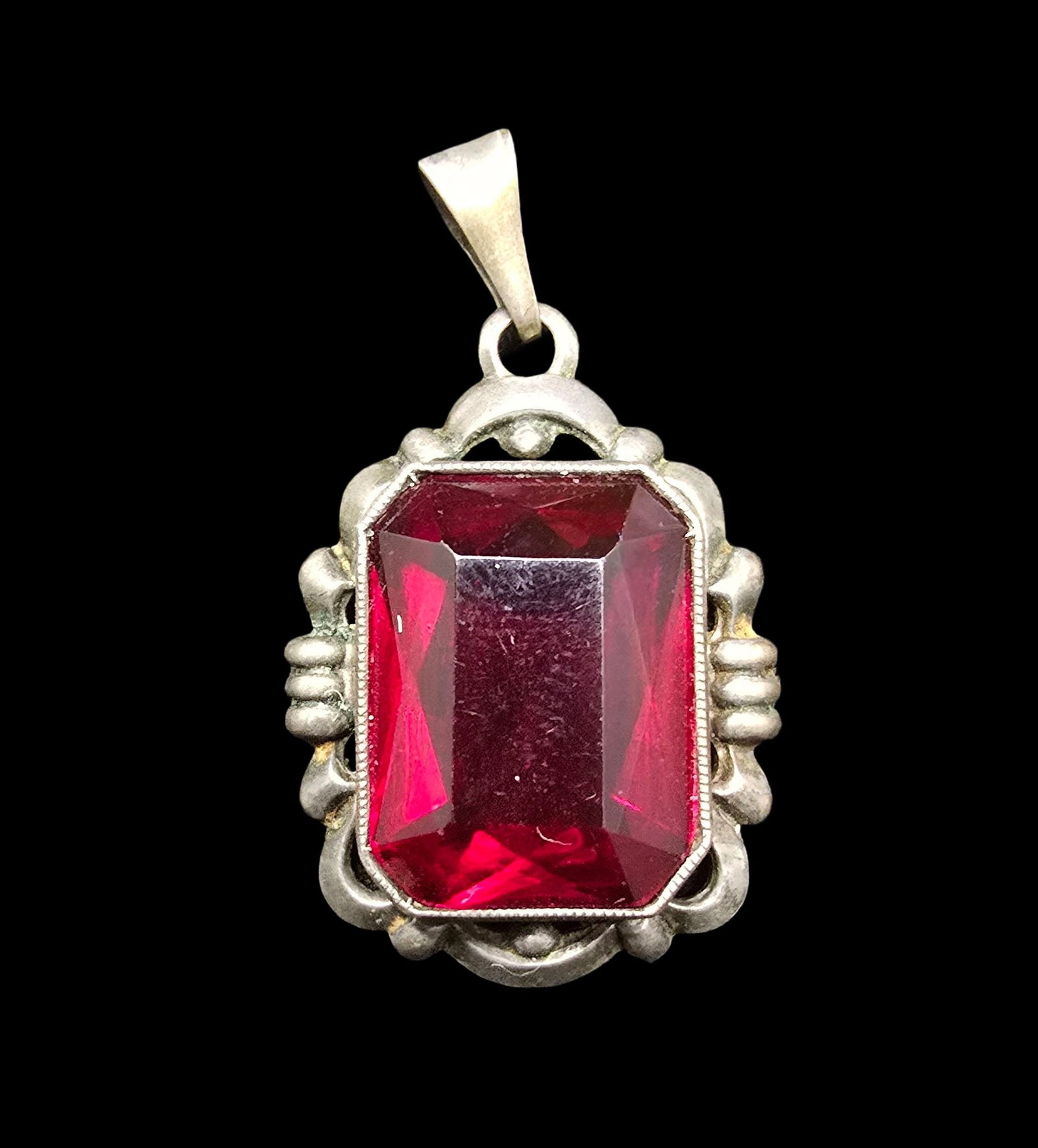 Beautiful Ornate Vintage European Gilt 835 Silver & Red Gemstone Pendant Charm: Very good vintage condition with minor patina according to age. Measures approx. 1/2" wide and weighs ca. 4 grams. Marked for 835 Silver.
