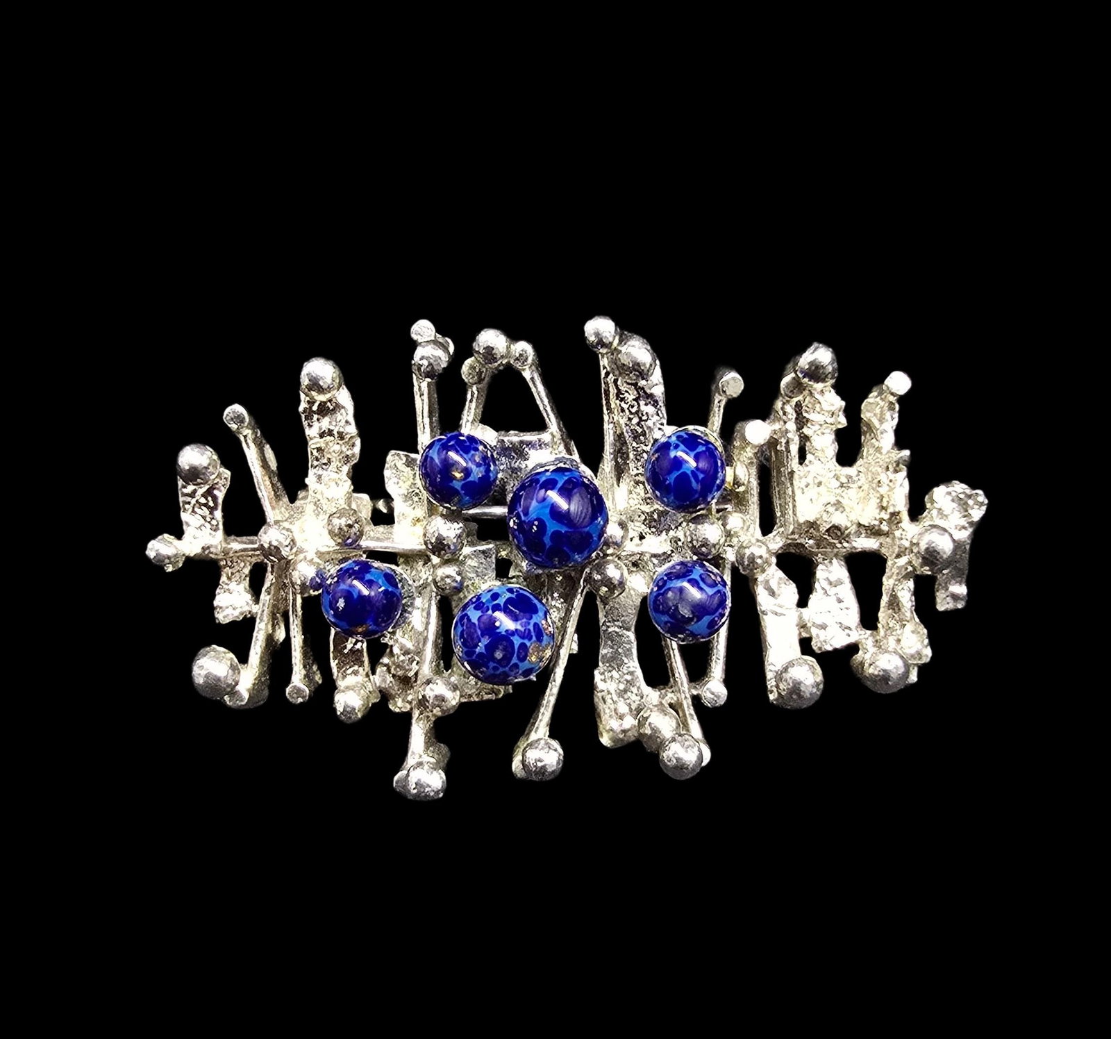Stunning Vintage Mid-Century Modern Brutalist Sterling Silver & Blue Gemstone Brooch: Very good vintage condition with minor patina according to age. Measures approx. 2" wide and weighs ca. 11 grams. Marked for Sterling Silver.